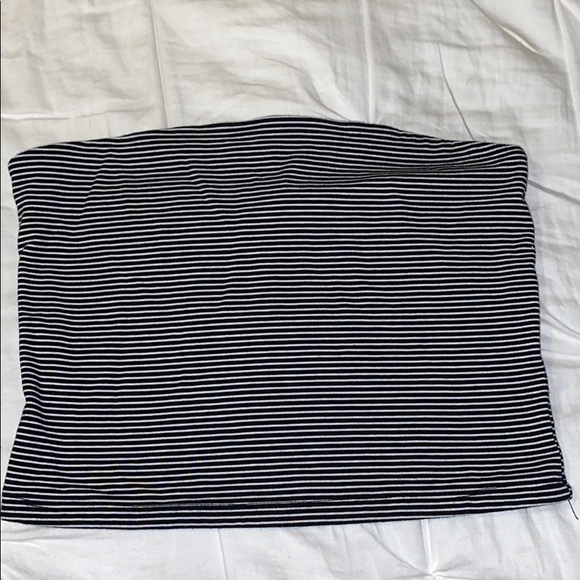 woman’s tube top - Picture 1 of 3